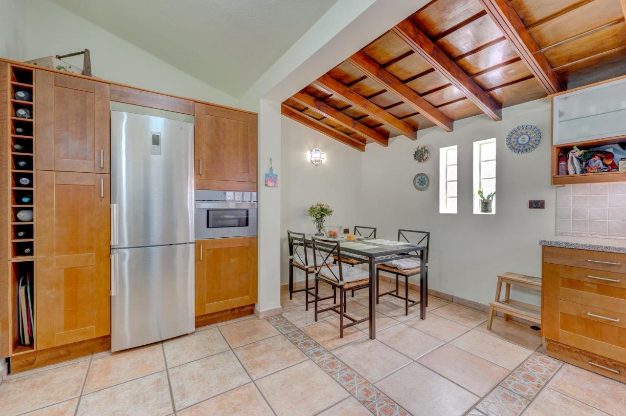Buenavista Panoramic Villa In Costa Adeje Bagian luar foto