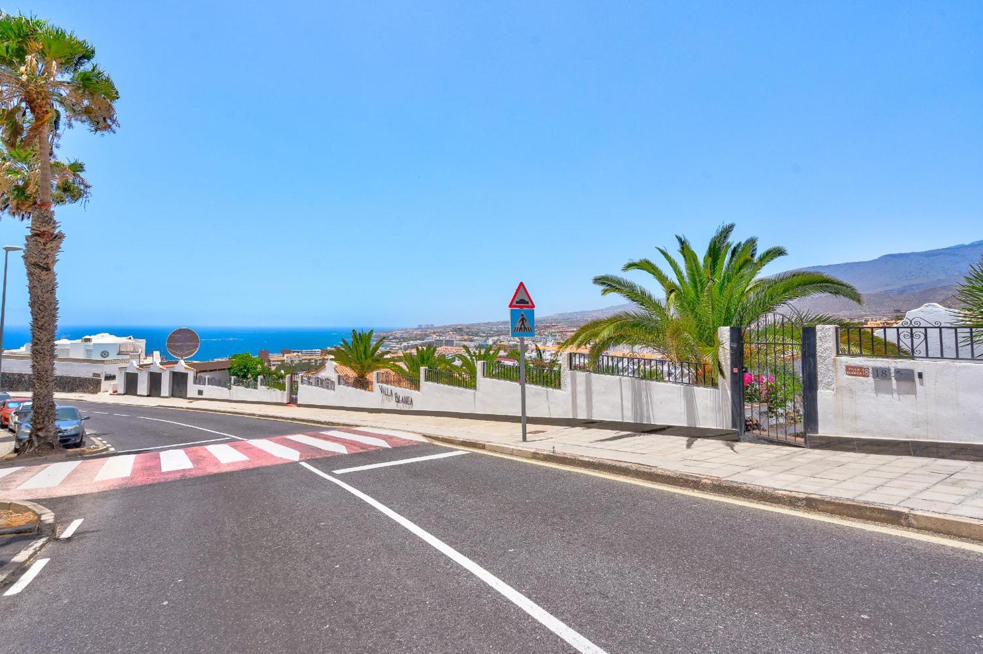 Buenavista Panoramic Villa In Costa Adeje Bagian luar foto